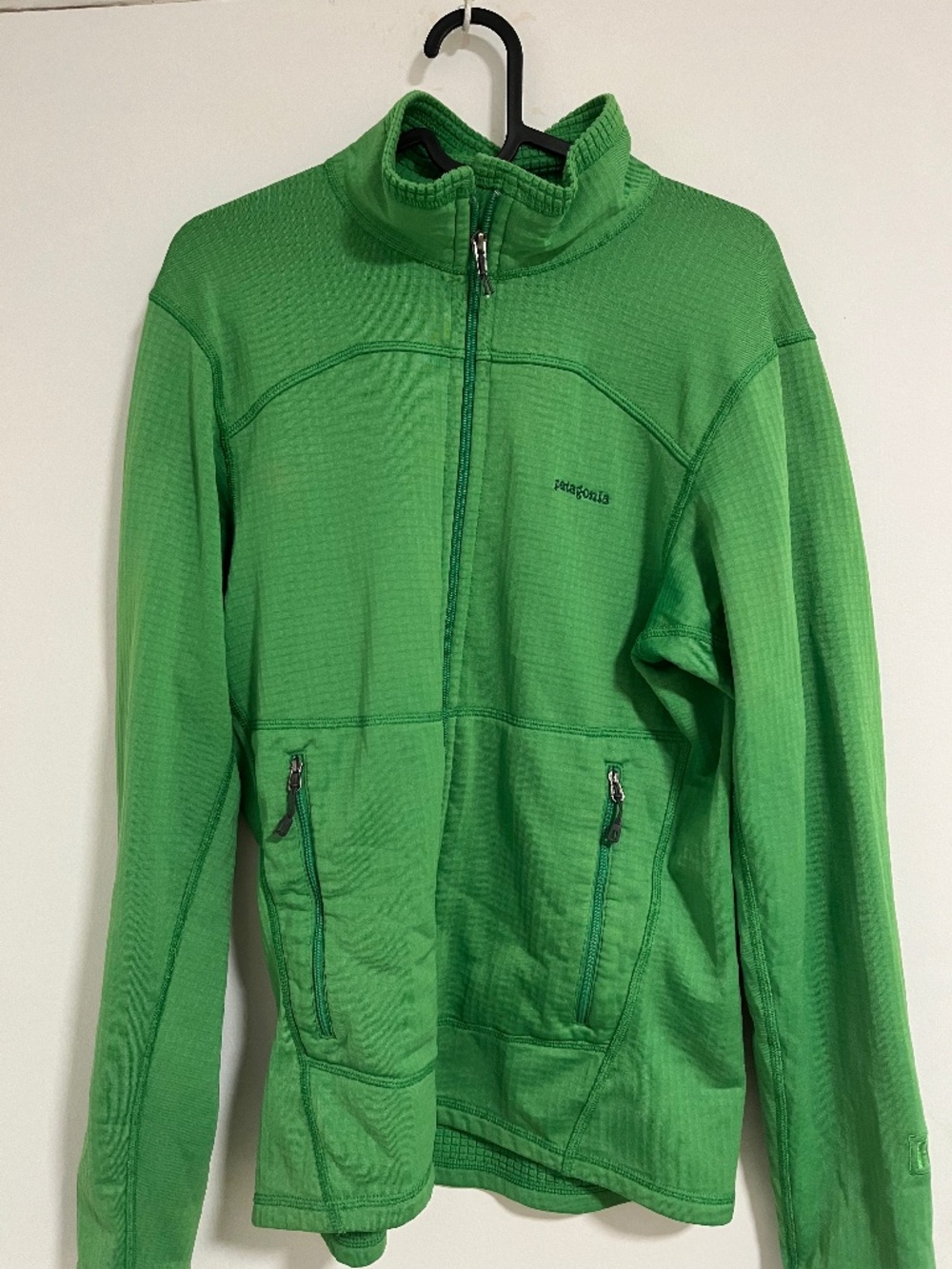 Men’s Patagonia fleece jacket